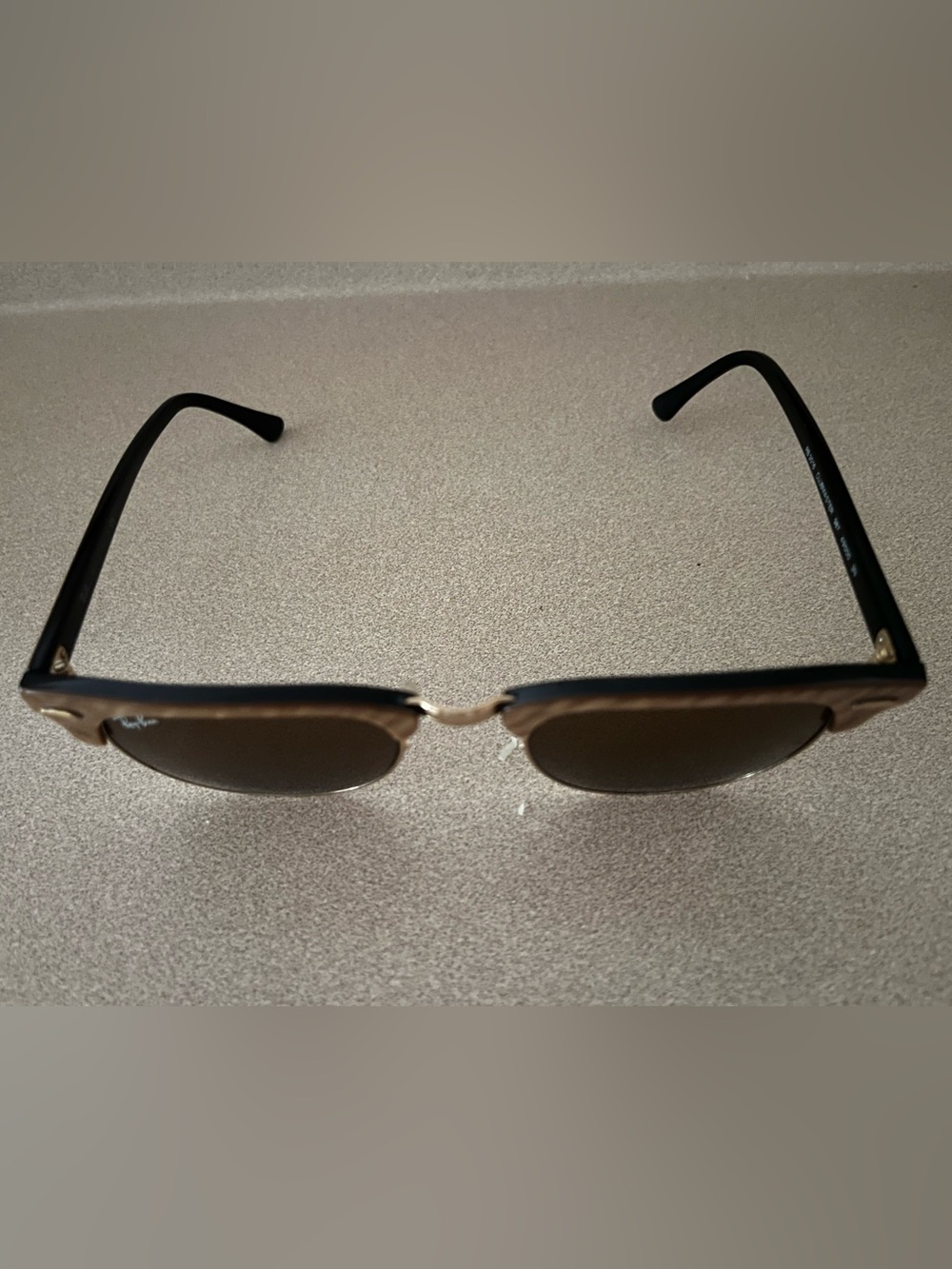 Iconic Ray-Ban Clubmaster Sunglasses in Arista/Brown  w/ Original Case - Picture 5 of 9
